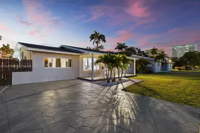220 NE 10th Ave, Hallandale Beach, FL 33009 - Photo 48