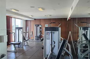 325 S Biscayne Blvd, Miami, FL 33131 - Photo 22