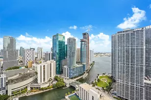 55 SE 6th St, Miami, FL 33131 - Photo 4