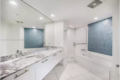 55 SE 6th St #3901, Miami, FL 33131 - Photo 8