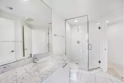 55 SE 6th St #3901, Miami, FL 33131 - Photo 6
