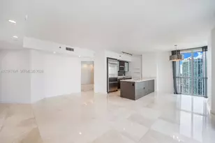55 SE 6th St, Miami, FL 33131 - Photo 14