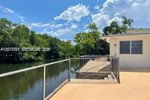 13035 Emerald Dr, North Miami, FL 33181 - Photo 2