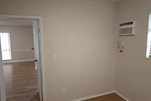 13035 Emerald Dr, North Miami, FL 33181 - Photo 18