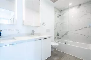 8425 Crespi Blvd, Miami Beach, FL 33141 - Photo 12