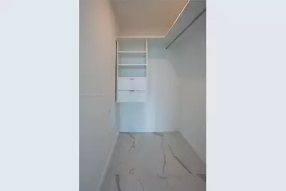 8425 Crespi Blvd #302, Miami Beach, FL 33141 - Photo 16