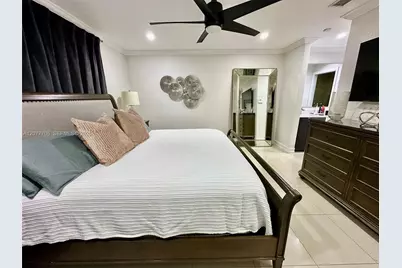 9021 NW 150th Ter, Miami Lakes, FL 33018 - Photo 16
