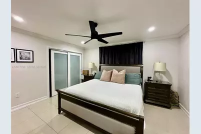 9021 NW 150th Ter, Miami Lakes, FL 33018 - Photo 14