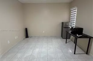 2658 W 74th Terrace, Hialeah, FL 33016 - Photo 12