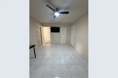 2658 W 74th Ter, Hialeah, FL 33016 - Photo 14