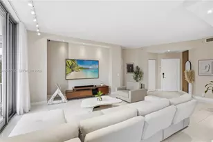 3500 Mystic Pointe Dr, Aventura, FL 33180 - Photo 10