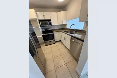 488 NW 165th St Rd #B-412, Miami, FL 33169 - Photo 2