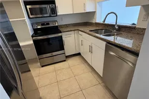 488 NW 165th St Rd, Miami, FL 33169 - Photo 2