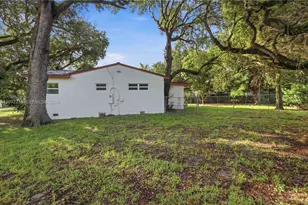 13040 N Miami Ave, Miami, FL 33168 - Photo 32