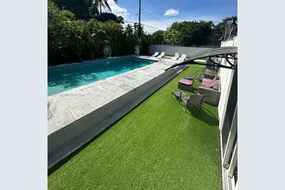 17650 NE 19th Ave, North Miami Beach, FL 33162 - Photo 2