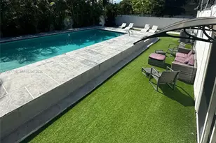 17650 NE 19th Ave, North Miami Beach, FL 33162 - Photo 2