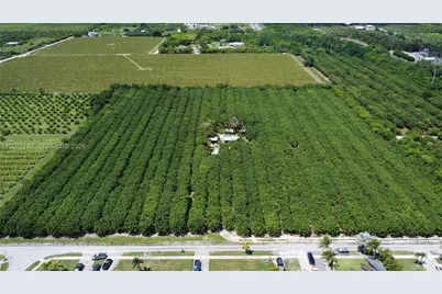 20425 SW 316th St, Homestead, FL 33030 - Photo 2