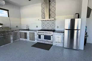 910 NW 38th Ave, Cape Coral, FL 33993 - Photo 14