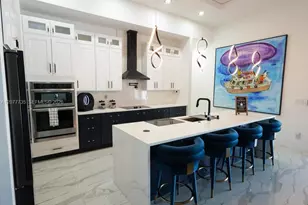 910 NW 38th Ave, Cape Coral, FL 33993 - Photo 2