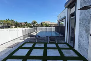 910 NW 38th Ave, Cape Coral, FL 33993 - Photo 10