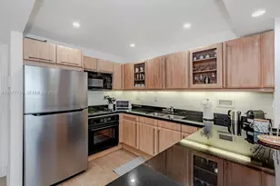 2301 Collins Ave, Miami Beach, FL 33139 - Photo 16