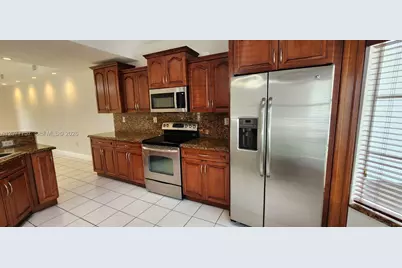 8960 W Flagler St #3, Miami, FL 33174 - Photo 4