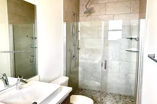 9116 NW 158th St, Miami Lakes, FL 33018 - Photo 8