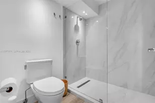 607 Ocean Dr, Key Biscayne, FL 33149 - Photo 18