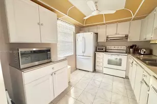 141 SE 3rd Ave, Dania Beach, FL 33004 - Photo 8