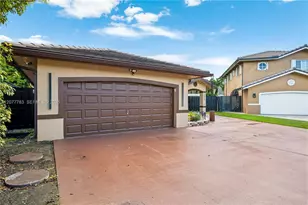 7920 SW 163rd Pl, Miami, FL 33193 - Photo 4