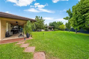 7920 SW 163rd Pl, Miami, FL 33193 - Photo 24