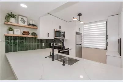1709 Whitehall Dr #103, Davie, FL 33324 - Photo 10