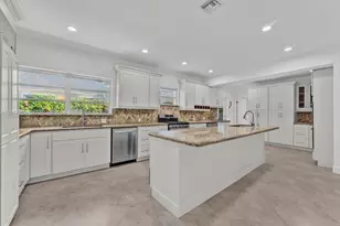 4560 Prairie Ave, Miami Beach, FL 33140 - Photo 12