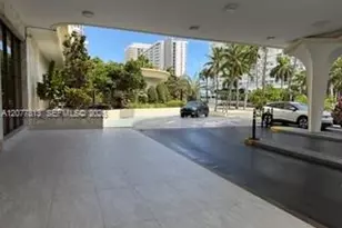 5600 Collins Ave, Miami Beach, FL 33140 - Photo 20