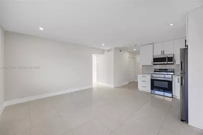 5420 Hollywood Blvd #209, Hollywood, FL 33021 - Photo 6