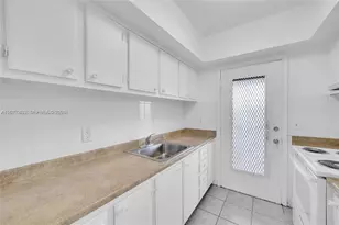 1050 E Sample Rd, Pompano Beach, FL 33064 - Photo 20