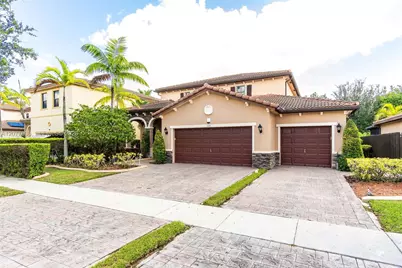 125 SE 36th Pl, Homestead, FL 33033 - Photo 2