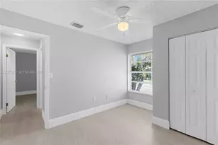 886 NE 214th Ln, Miami, FL 33179 - Photo 12