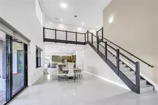 9121 NW 161st Terrace, Miami Lakes, FL 33018 - Photo 12