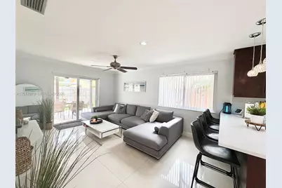 8541 NW 54th St, Lauderhill, FL 33351 - Photo 32
