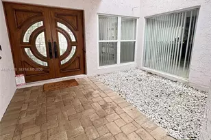 8541 NW 54th St, Lauderhill, FL 33351 - Photo 4