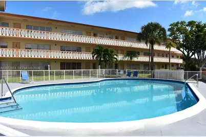 1885 NE 121st St #16, North Miami, FL 33181 - Photo 1