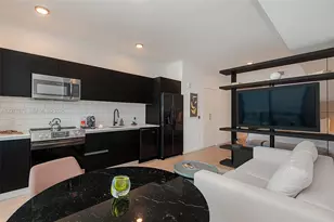 398 NE 5th St, Miami, FL 33132 - Photo 18