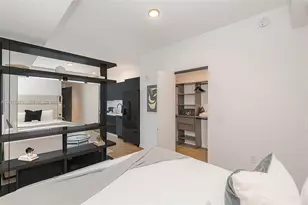 398 NE 5th St, Miami, FL 33132 - Photo 6