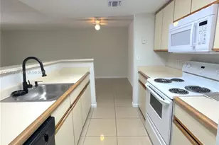 3280 Coral Lake Ln, Coral Springs, FL 33065 - Photo 14