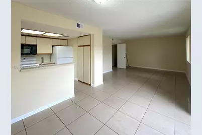 3287 Coral Lake Dr #3287, Coral Springs, FL 33065 - Photo 10