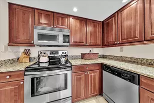 17600 N Bay Rd, Sunny Isles Beach, FL 33160 - Photo 14