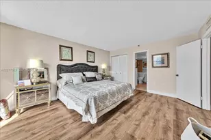 17600 N Bay Rd, Sunny Isles Beach, FL 33160 - Photo 20