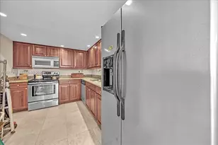 17600 N Bay Rd, Sunny Isles Beach, FL 33160 - Photo 12