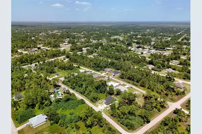 523 Summit Ave, Lehigh Acres, FL 33974 - Photo 4
